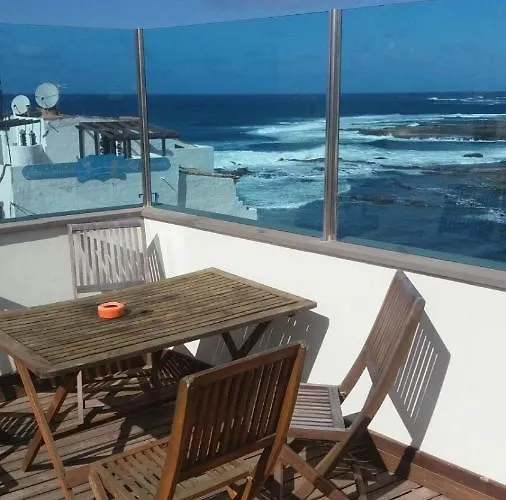 Apartment Surfing, Sun And Fun